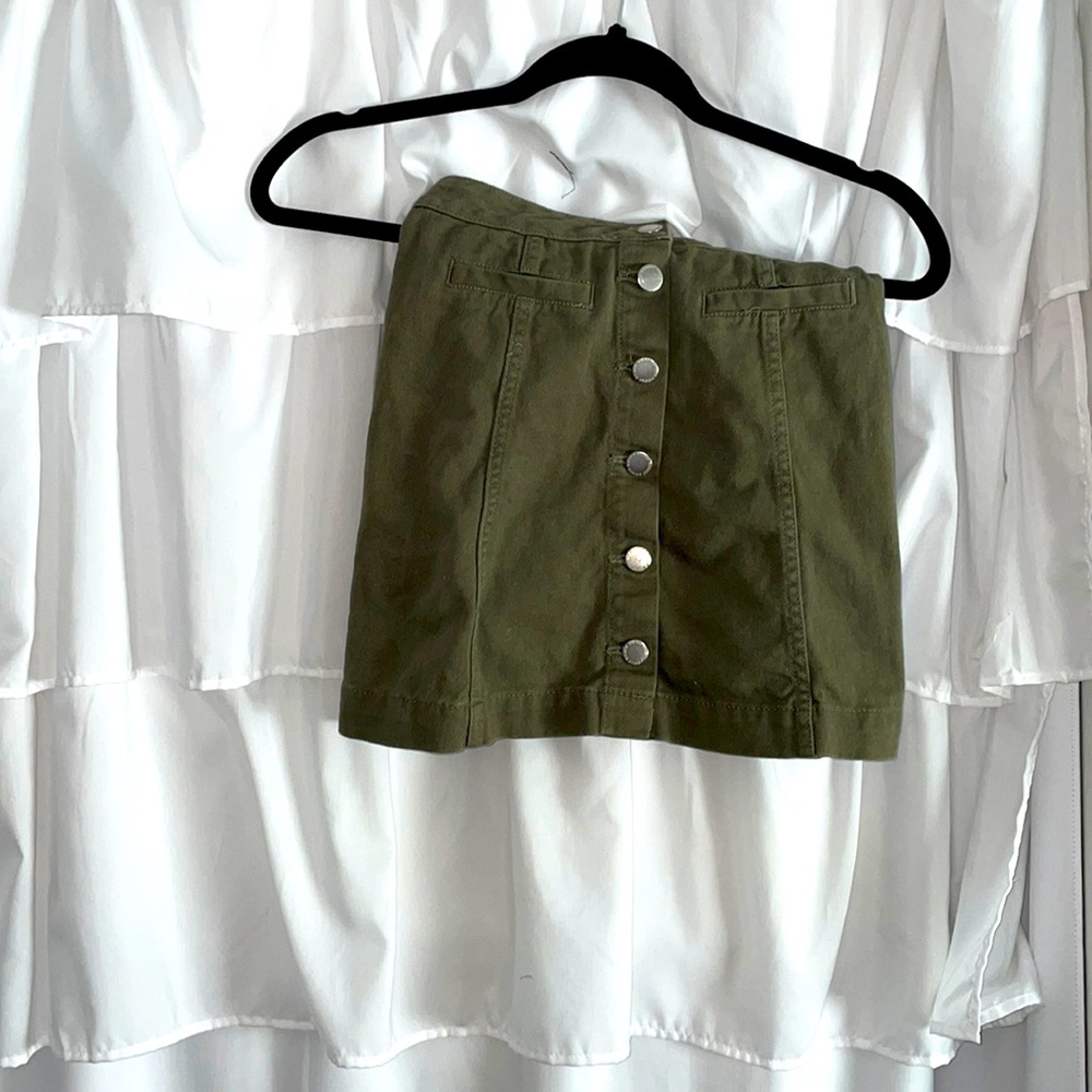 Olive green button short skirt size small